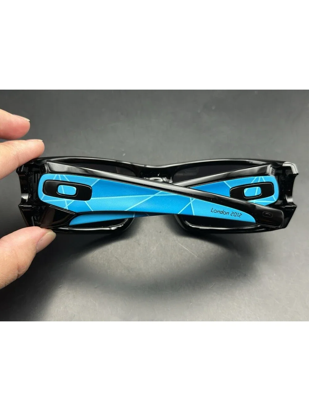 Oakley Fuel Cell LOCOG Polished Black/Black Iridium Lenses OO9096-59
